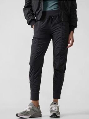 Athleta Attitude II Pant Black Athleisure Jogger Stretch Zipper Pockets. 8 Tall